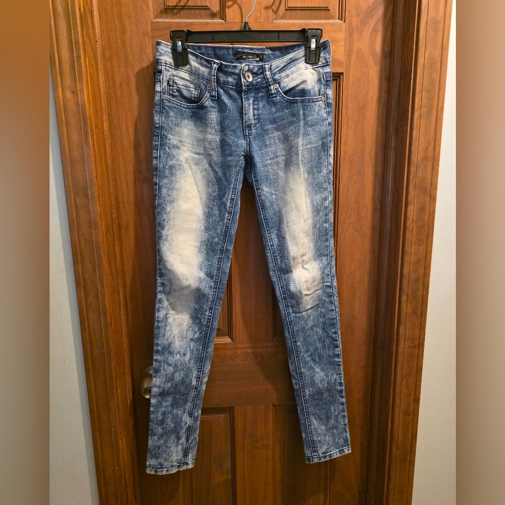 Lovesick Women's Acid Wash Skinny Jeans - Blue